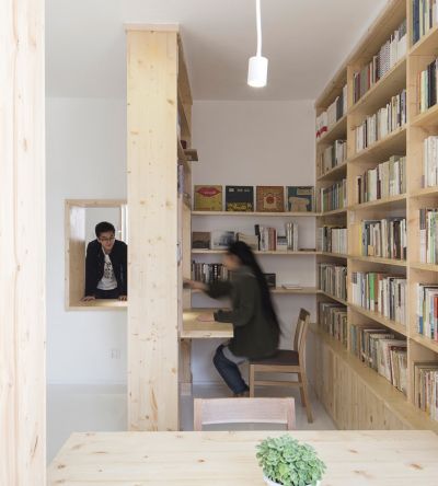 Книжный магазин в Китае, наполненный светом, от студии Cao Pu