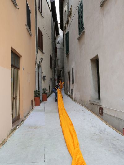 Плавучий пирс от Christo привлекает туристов в Италии