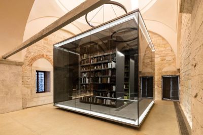 Студия Tabanlioglu Architects занялась обновлением старейшей библиотеки в Стамбуле.